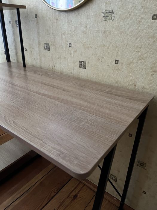 Stół kosmetyczny / biurko