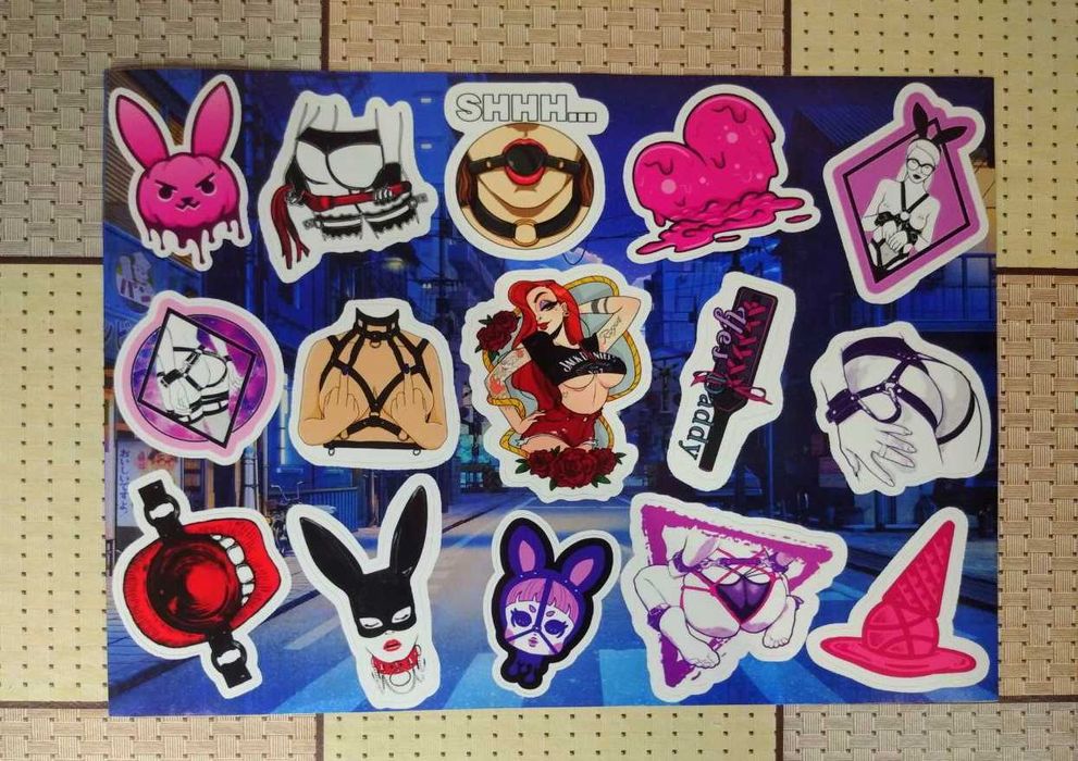 Цікаві наклейки для дорослих дівчат . На ноутбук , планшет