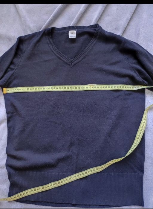 Sweter męski w serek L/XL kolor grafitowy