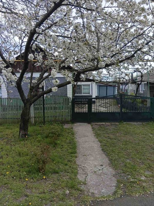 Продам свой дом на два входа