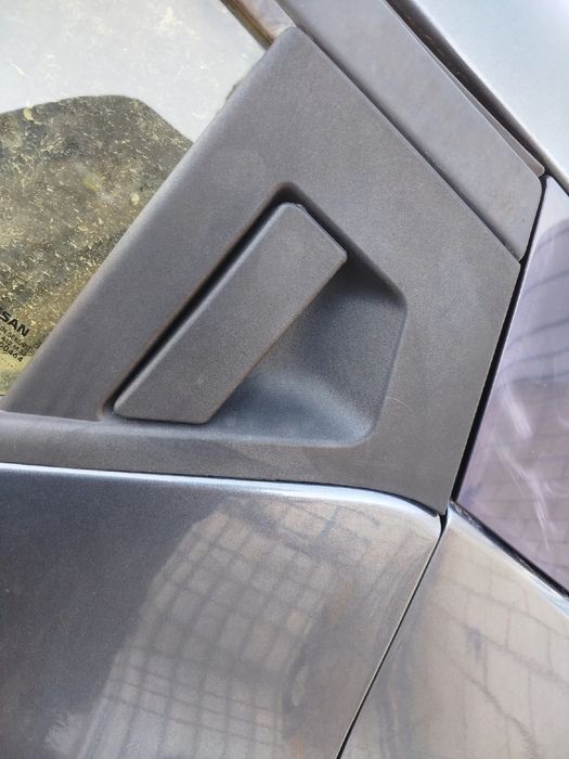 Puxador porta trás esquerdo NISSAN Micra V (K14)