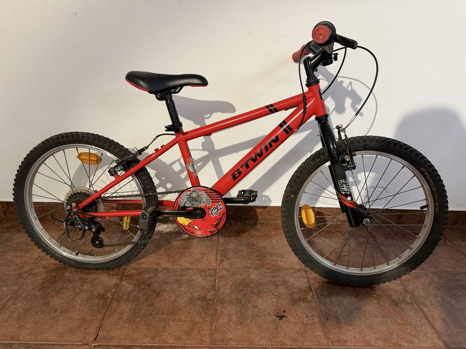 Bicicleta B’TWIN de criança – Vermelha – 20”