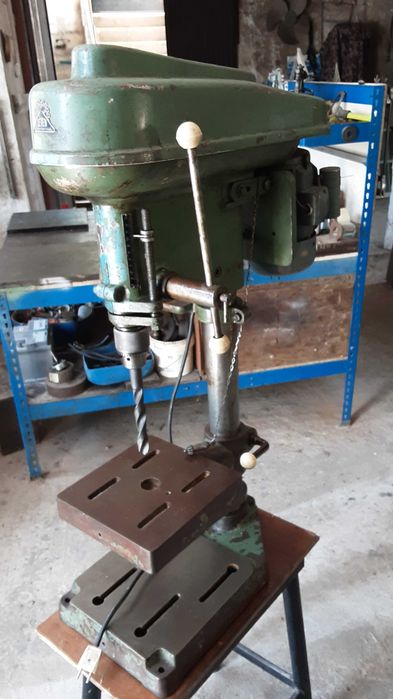 Maquina Engenho de furar de coluna