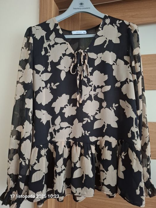 Bluzka z falbaną