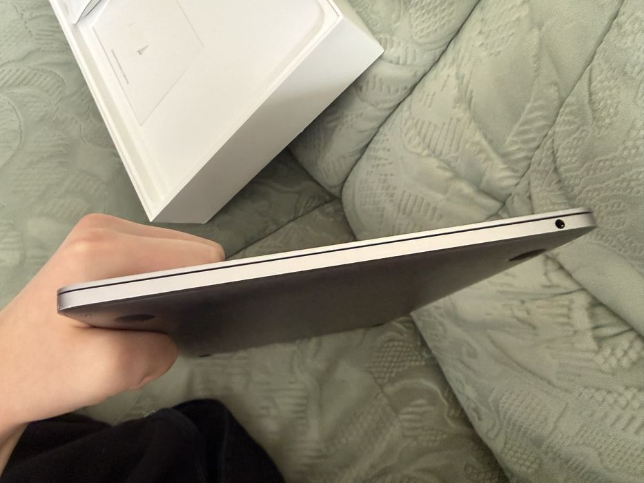 Macbook Pro 13  2019 128gb/8gb