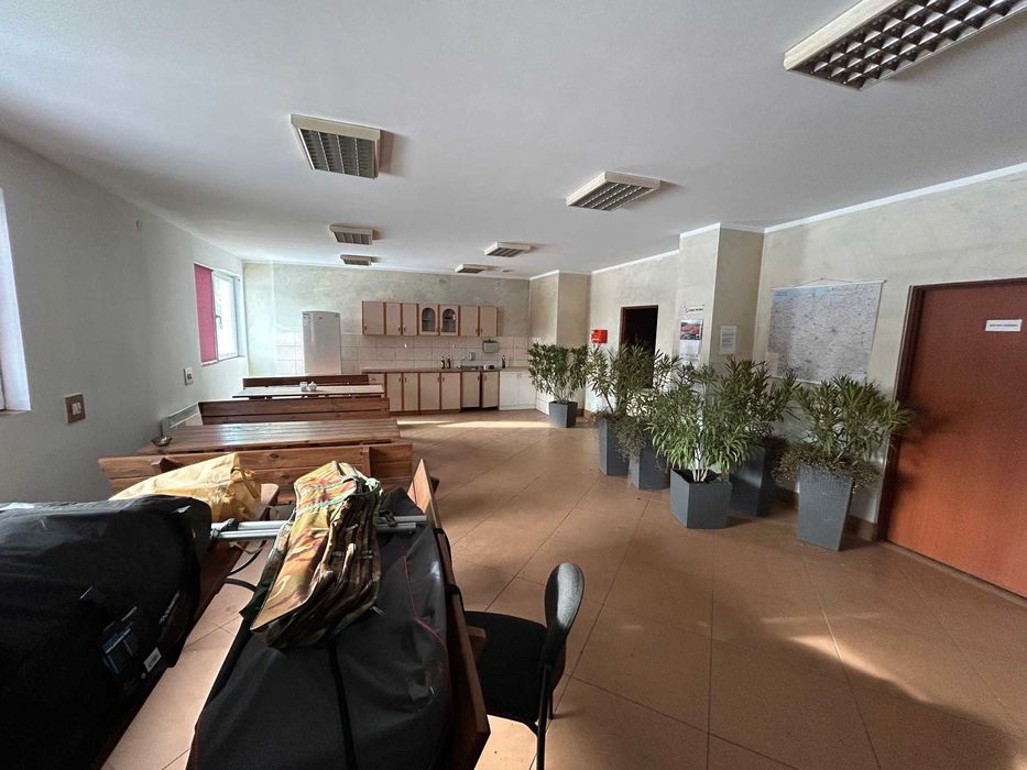 Magazyn 400m2 + biuro 100m2 (opcjonalnie dodatkowe 300m2 magazynu)