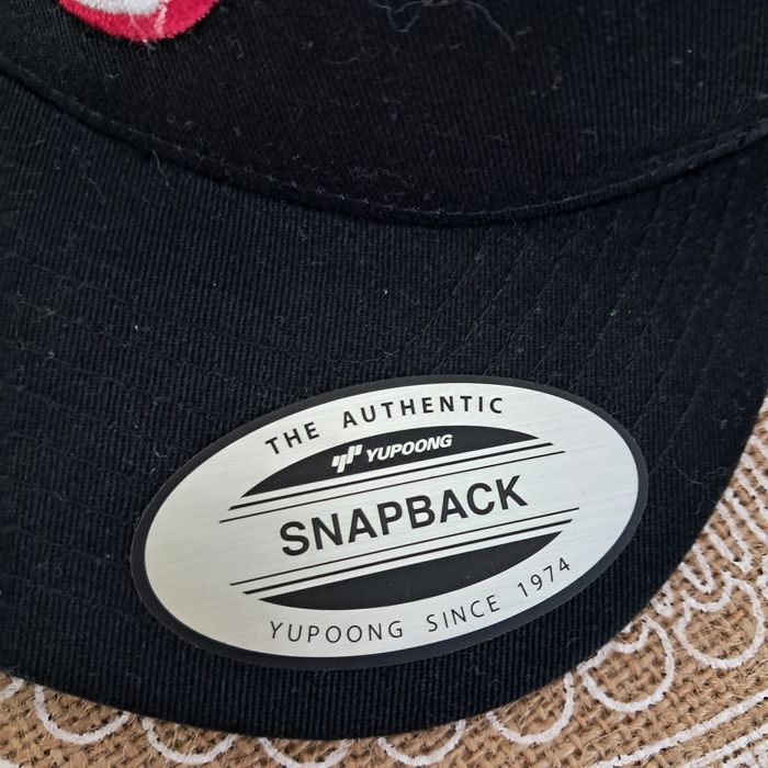 Czapka z daszkiem TikTok