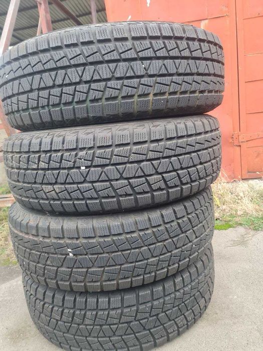 Колеса , шини, резина  225/65 R17
