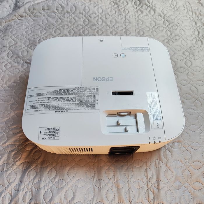 Projektor Epson EH-TW6250 4K PRO-UHD HDR