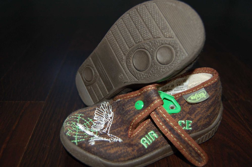 Kapcie Befado zestaw 4 par w rozmiarach 20-23