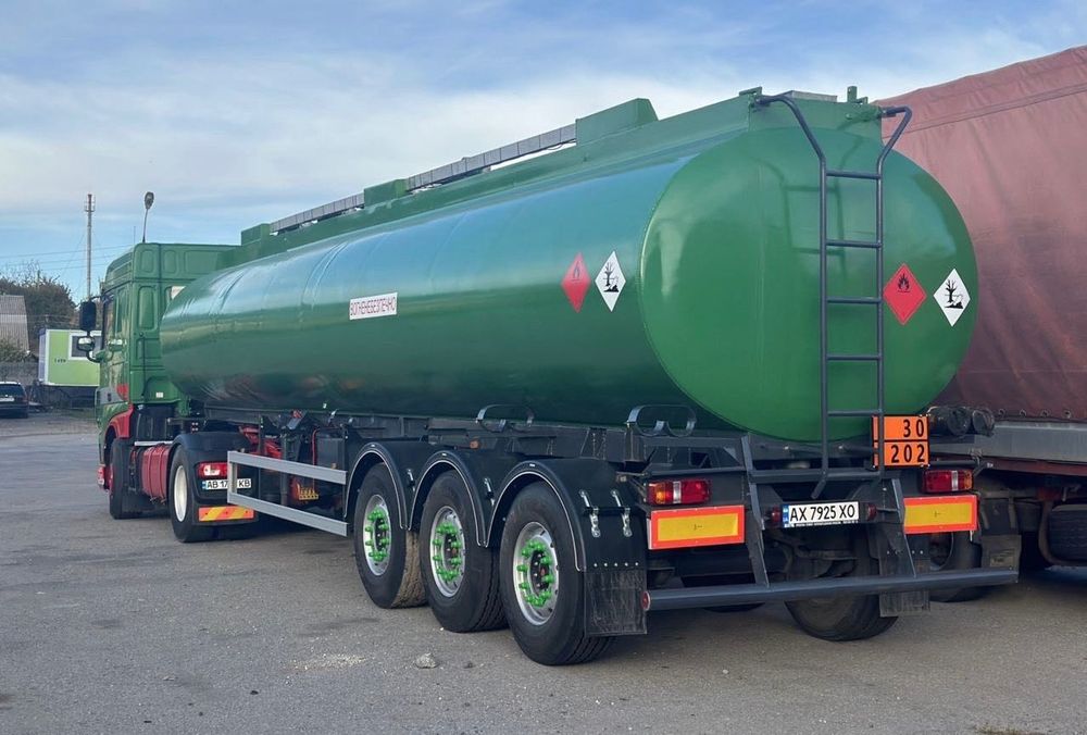 Напівпричіп цистерна ADR/бочка бензовоз/паливна цистерна
