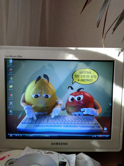 Монитор винтажный Samsung 793 df