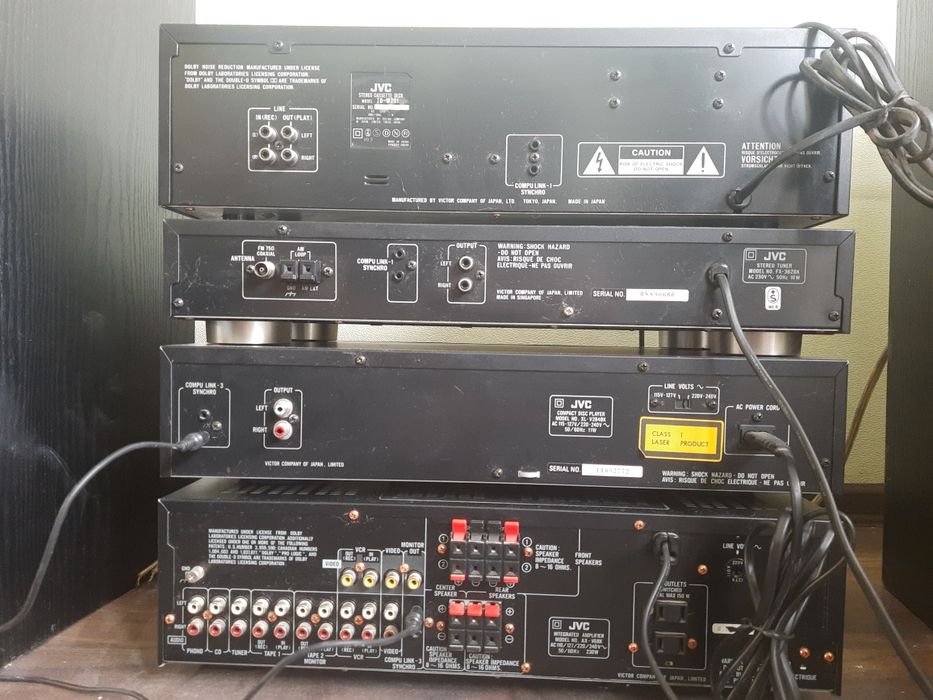 Комплект  Hi-Fi  аппаратуры. JVC, B&W, Telefunken.