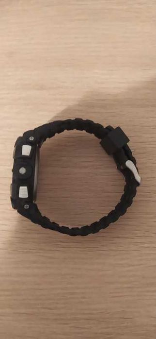 Relógio digital Q&Q (Casio)