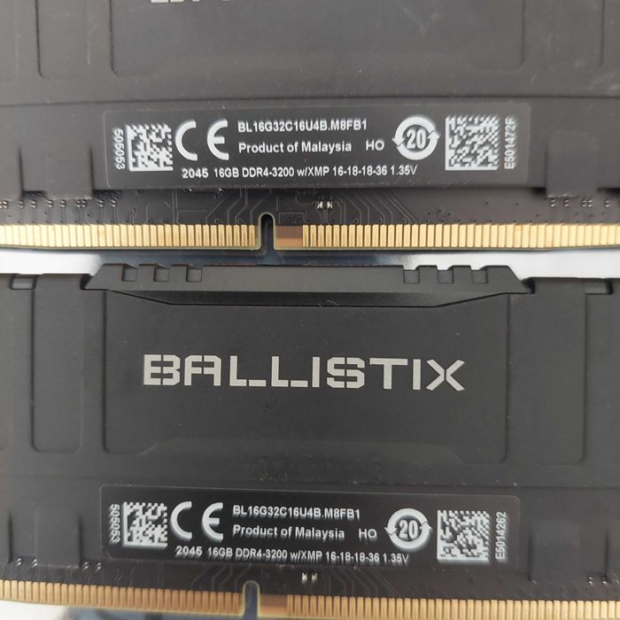 Memória RAM Crucial Ballistix Gaming DDR4-3200MHz CL16 2x16GB KIT