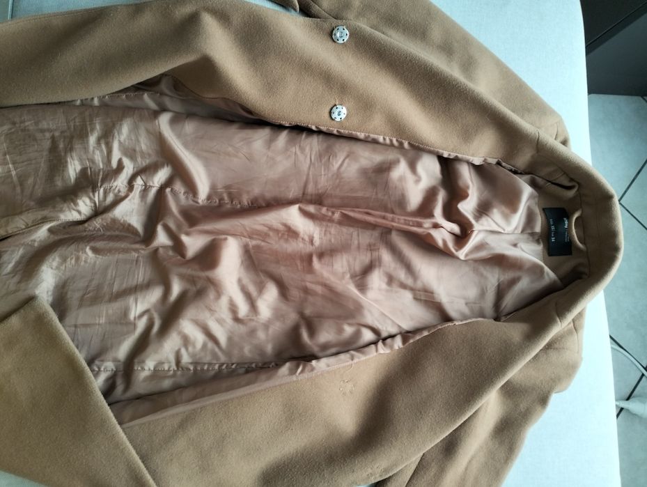 Damski brązowy płaszczyk