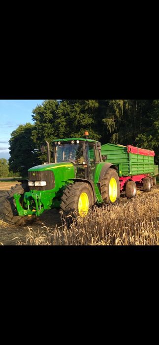 John Deere  6820