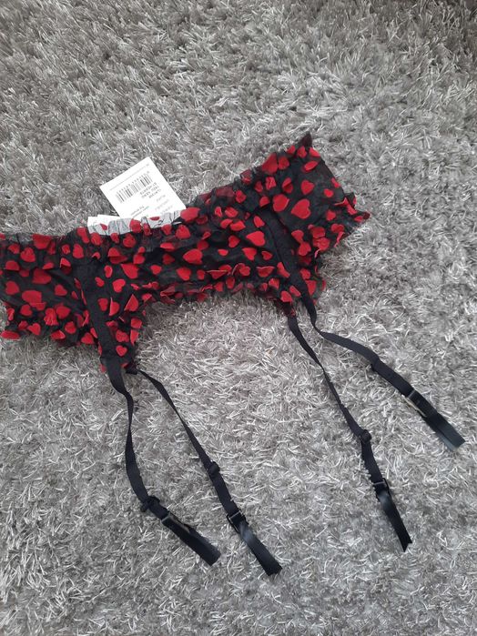 Новий пояс до панчох Tezenis