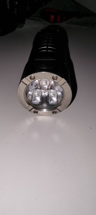 Olight SR MINI intimidator super latarka LED