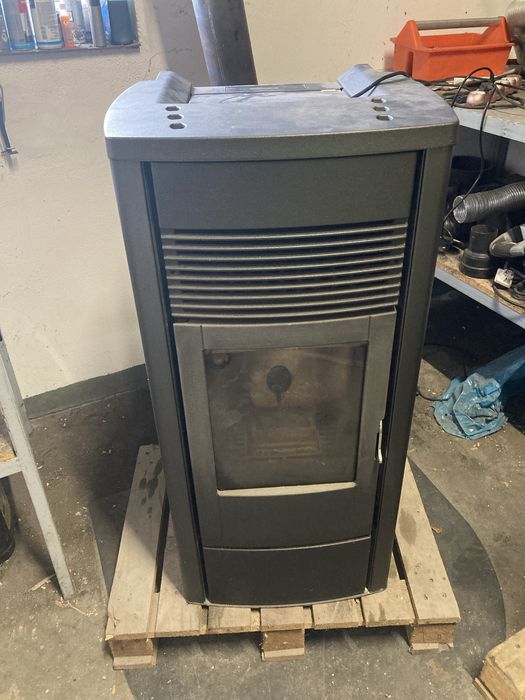 Naprawa serwis kominków  piecyków na pellet