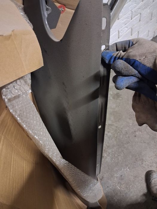 Błotnik przedni lewy bmw 3 (E46)

N