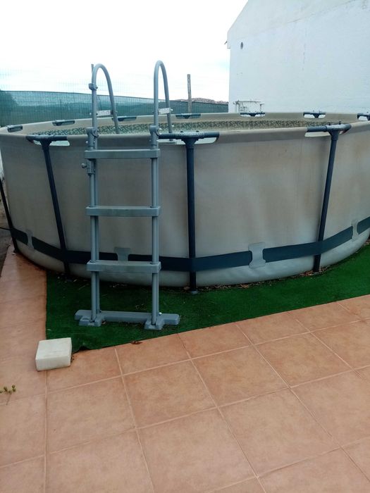 Piscina em lona redonda Bestway