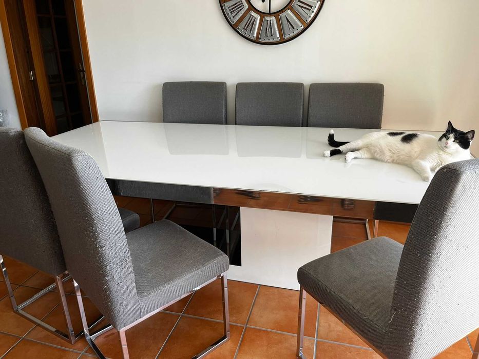 Mesa de sala de jantar