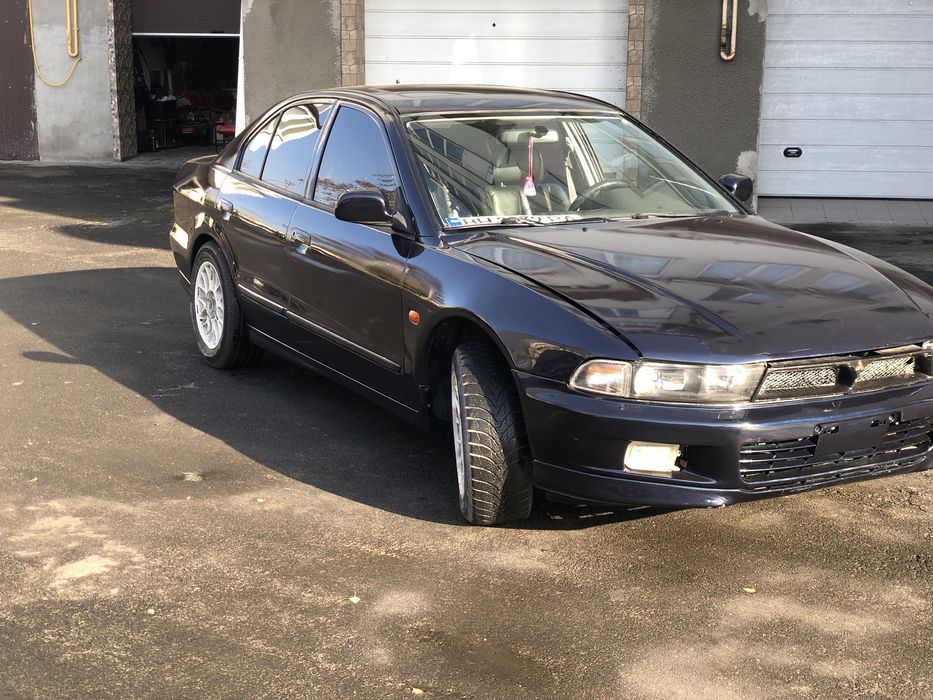 Mitsubishi Galant 8