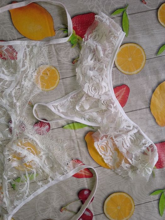 Komplet Bielizny Stanik Stringi Koronkowe Białe