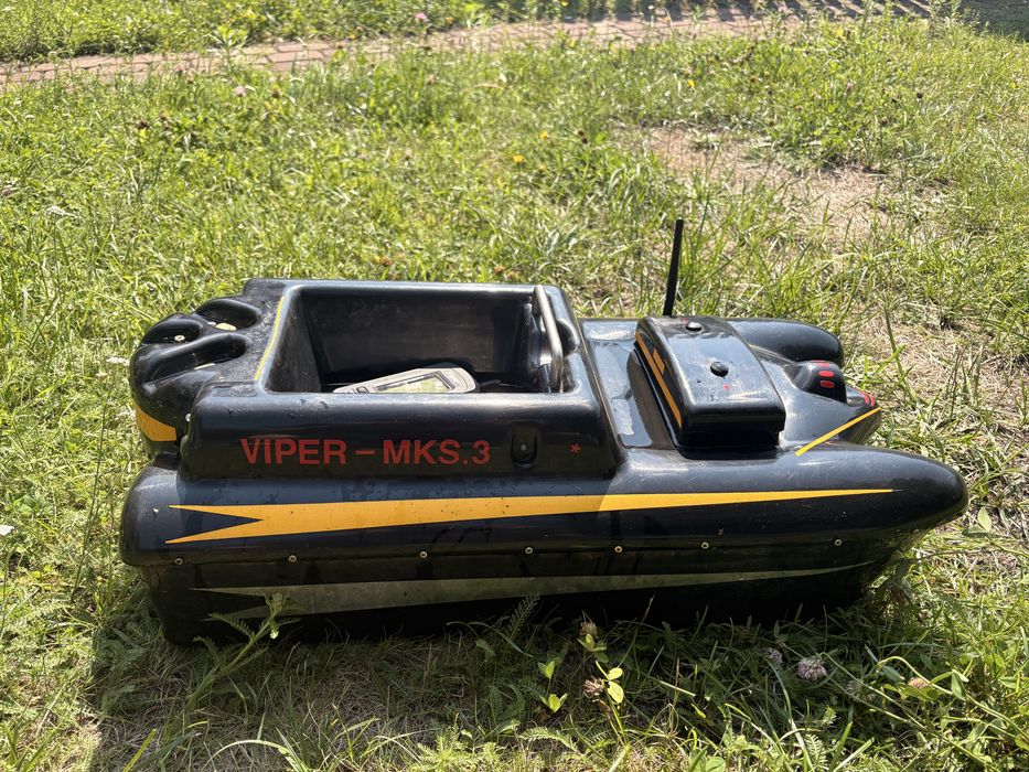Łódka zanętowa Viper