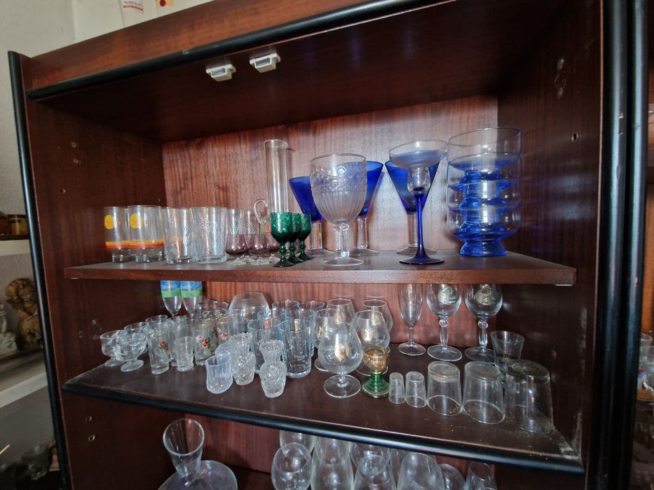 Várias loiças em excelente estado