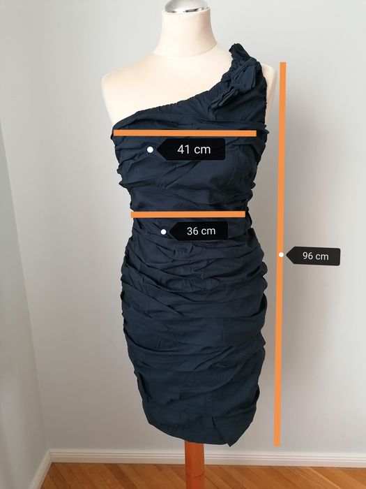 Elegancka granatowa sukienka