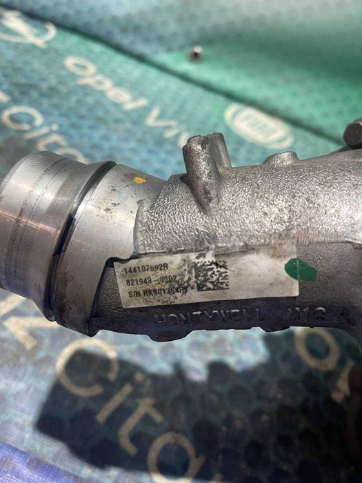 Турбіна Турбина bi-turbo 144107692R 1.6DCI  Рено Трафік Виваро