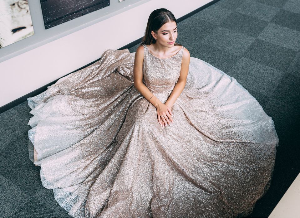 Продається вечірня сукня із салону Crystal