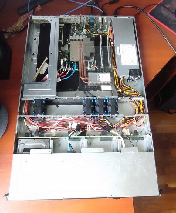 Сервер HP ProLiant DL120 G6