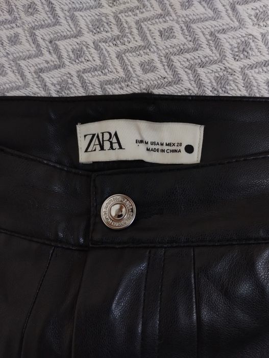 Шкіряна міні-спідниця Zara