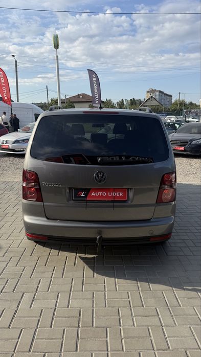 Volkswagen Touran Фольксваген Тоуран FL 2008р 1.6 MPІ бенз 5 МКПП 7 місць