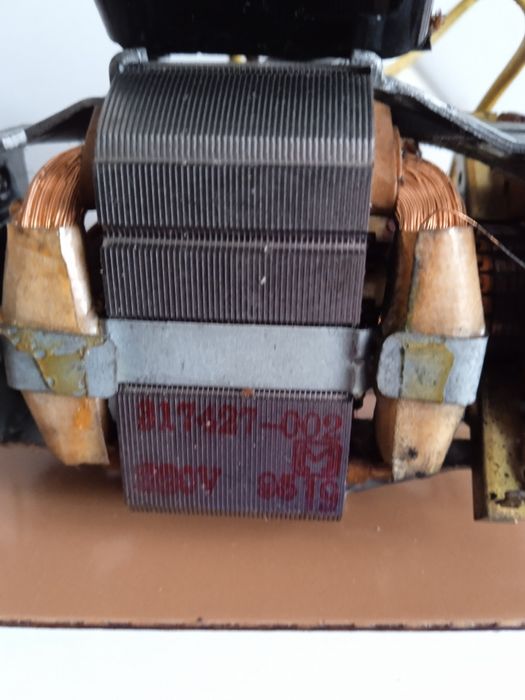 Мотор швейної машинки