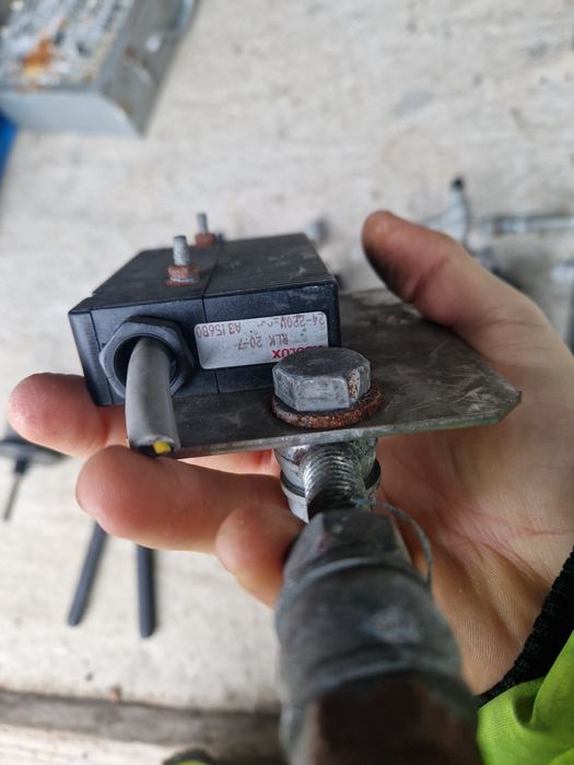 CZUJNIK OPTYCZNY  zasięg 6m FOTOKOMÓRKA 24V - 220V visolux