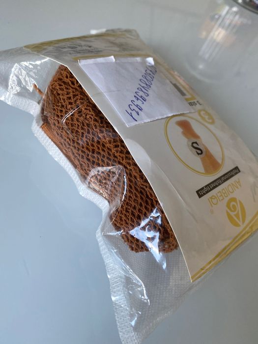 Колготки-сітка з хлопковою п‘ятою, р.S