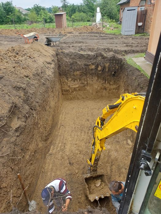 Послуги міні-екскаватора