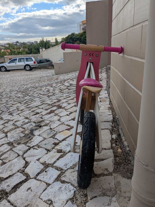 Bicicleta de equilíbrio em madeira