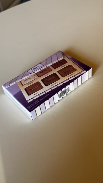 Палетка тіней tarte pâtisserie amazonian clay palette