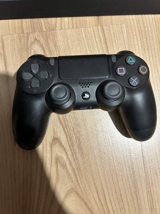 Konsola PlayStation 4 slim