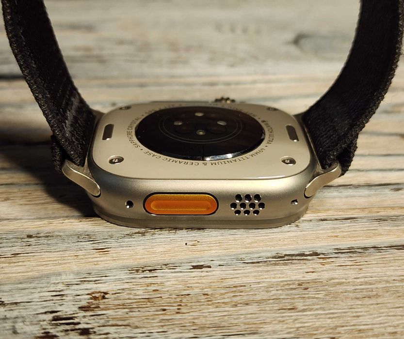 Apple Watch Ultra 2 49mm Trail Loop Black | 420$ | EmojieStore