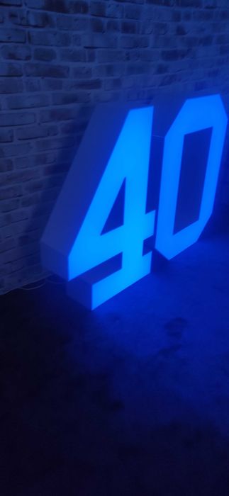 Cyfra 40 podświetlenie led