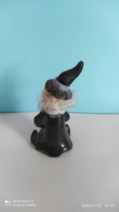 Статуэтки разной тематики