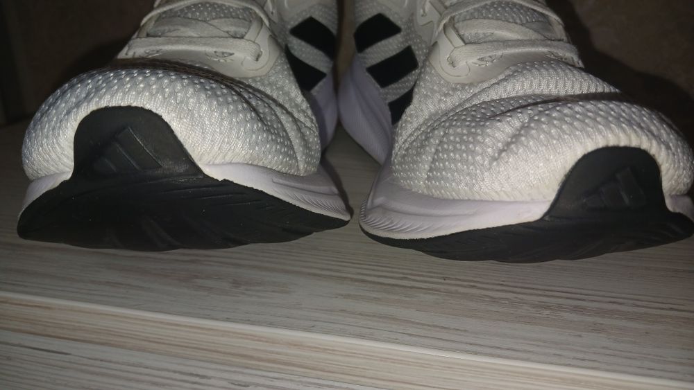 Кросівки Adidas Response (Оригінал, р. 44 2/3)