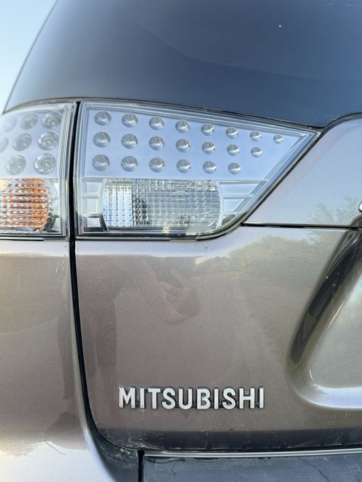 Mitsubishi Outlander 2012