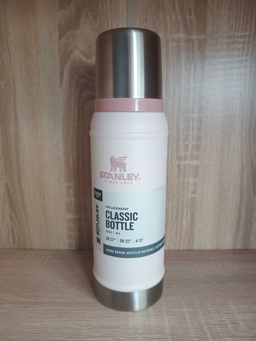 Stanley Classic Termos 0,75 litra Stal nierdzewna 20 godzin ciepła